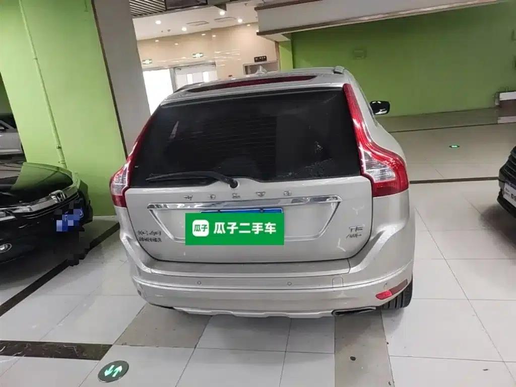 2017 Volvo XC60 T5 AWD Smart Edition — миниатюра 6
