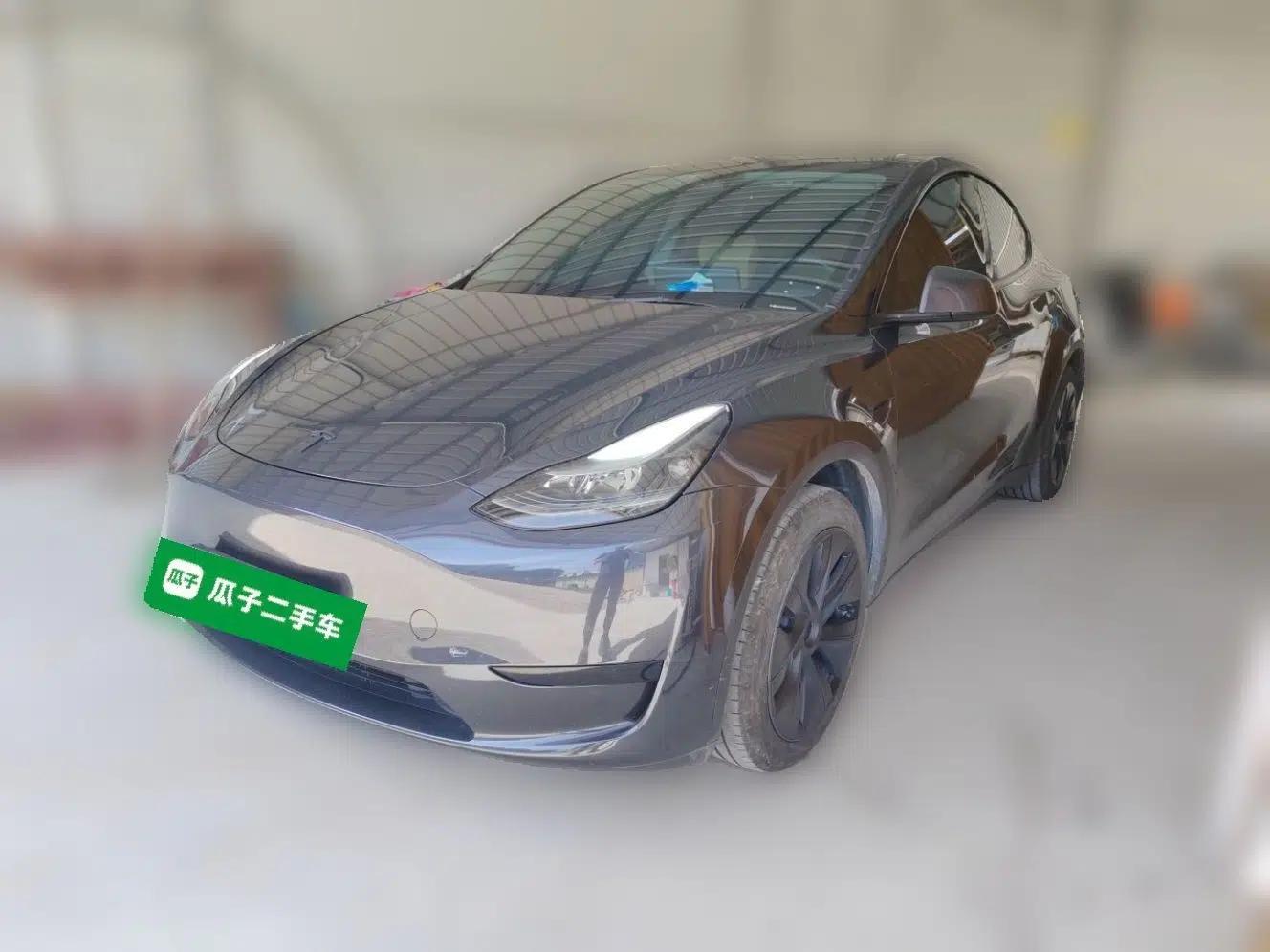 Tesla Model Y 2024 Rear-Wheel-Drive Version — миниатюра 1