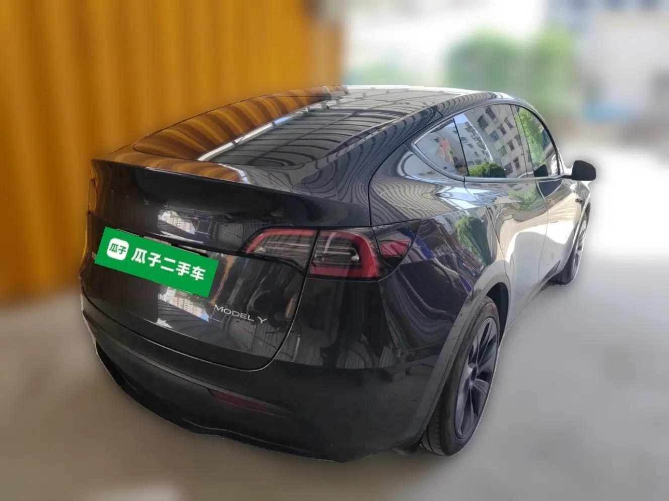 Tesla Model Y 2024 Rear-Wheel-Drive Version — миниатюра 6