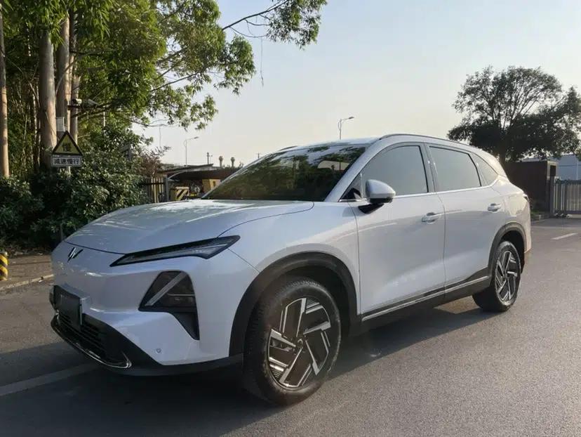 Wuling Xingguang S 2024 130 km Flagship Version — миниатюра 1