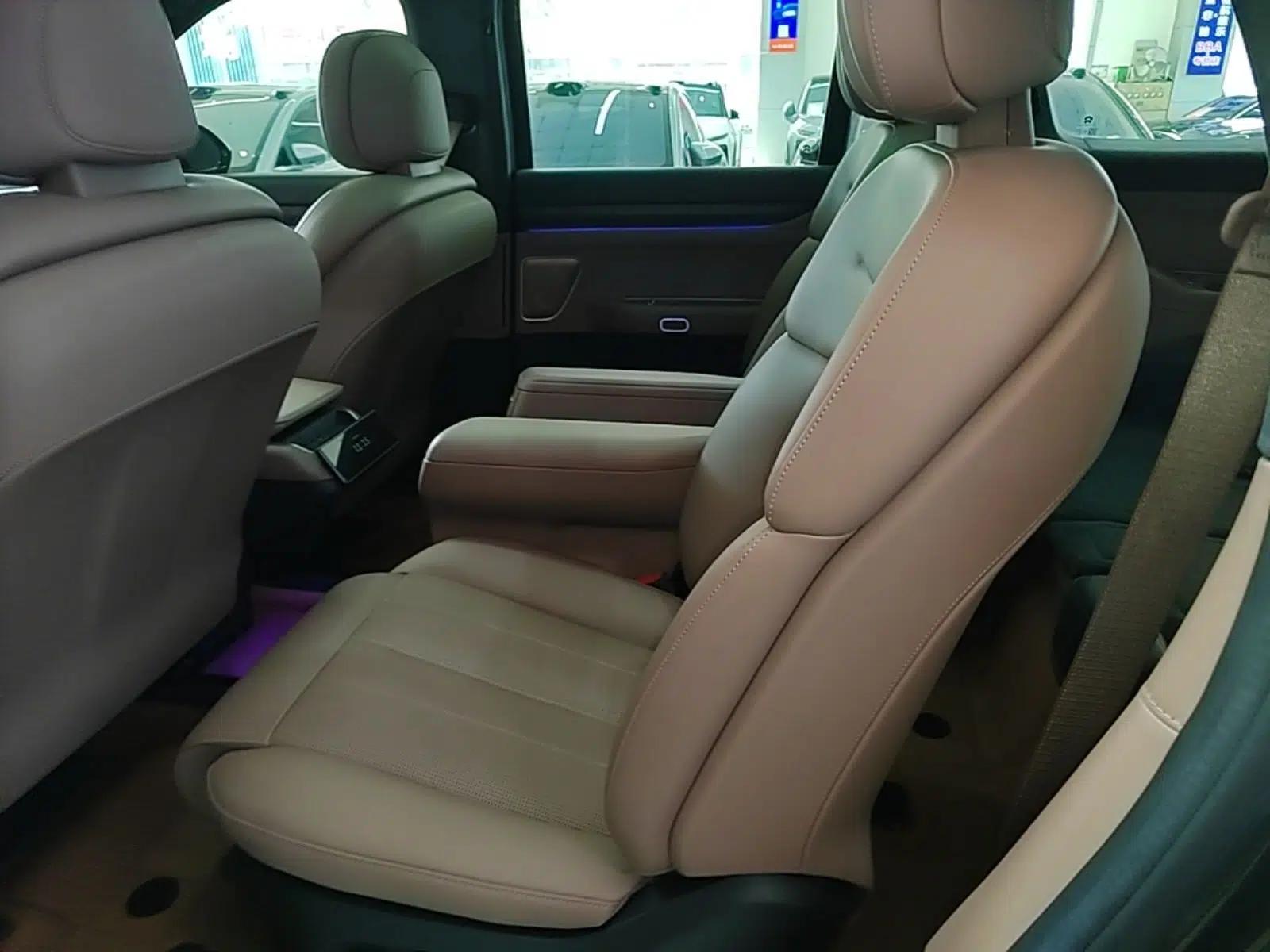 Nio ES8 2023 75 kWh — миниатюра 20