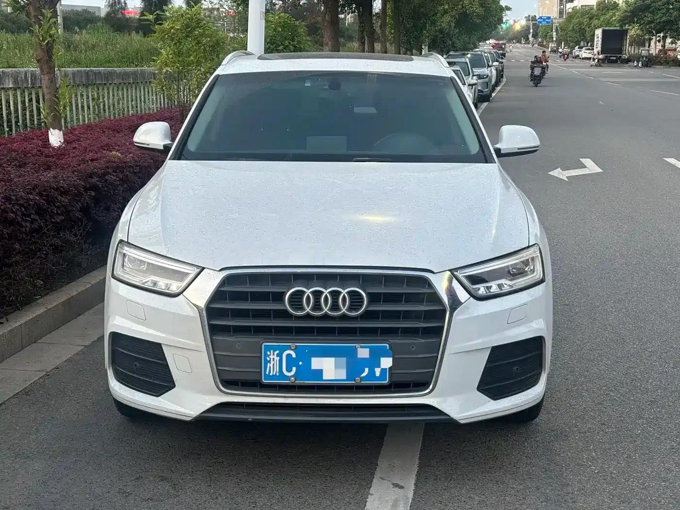 Audi Q3 2018 30th Anniversary Edition 30 TFSI Fashion Model — миниатюра 1