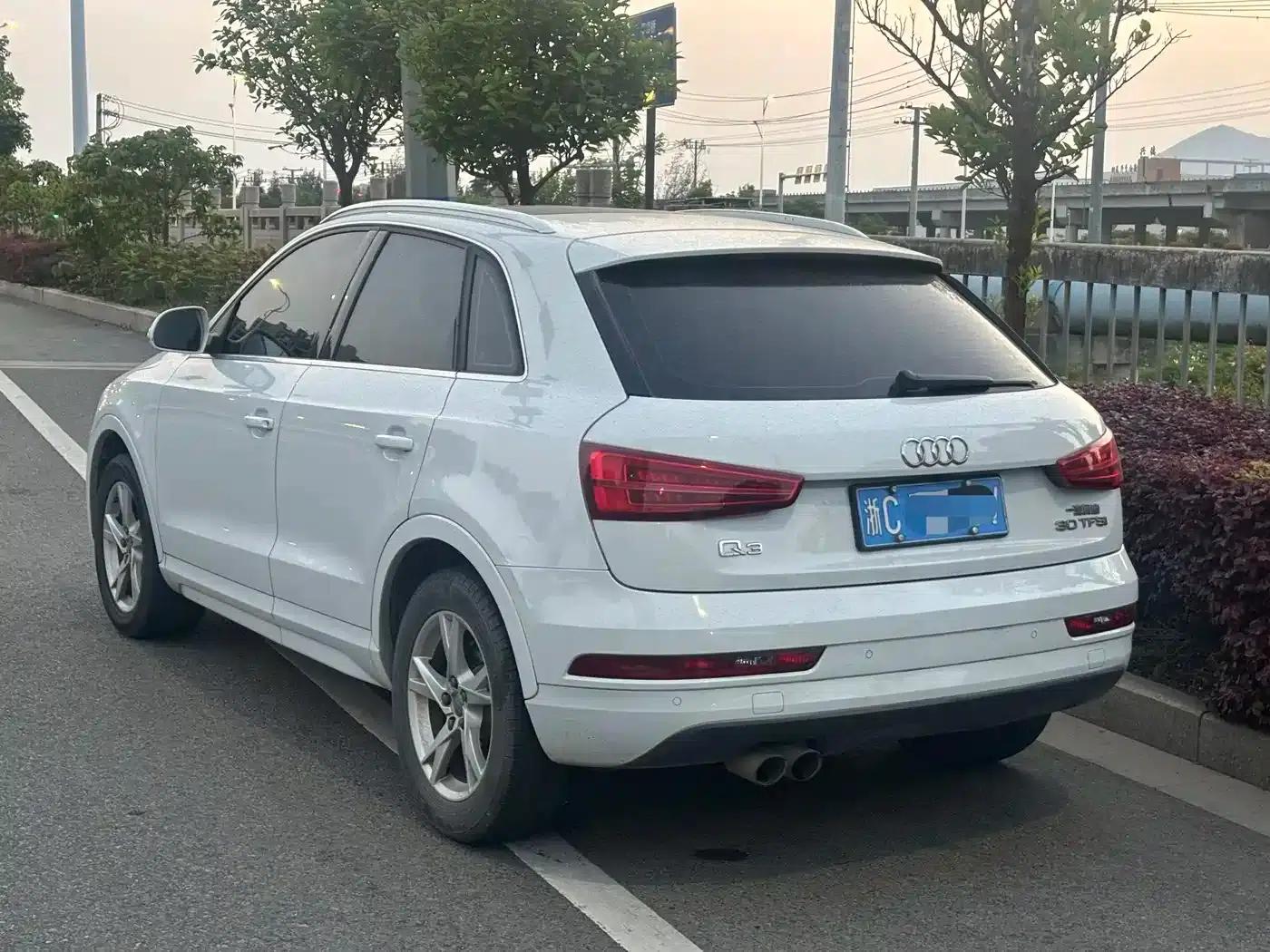 Audi Q3 2018 30th Anniversary Edition 30 TFSI Fashion Model — миниатюра 10