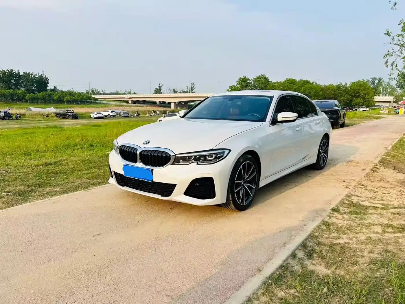 2021 BMW 3 Series 320Li M Sport Package — миниатюра 1