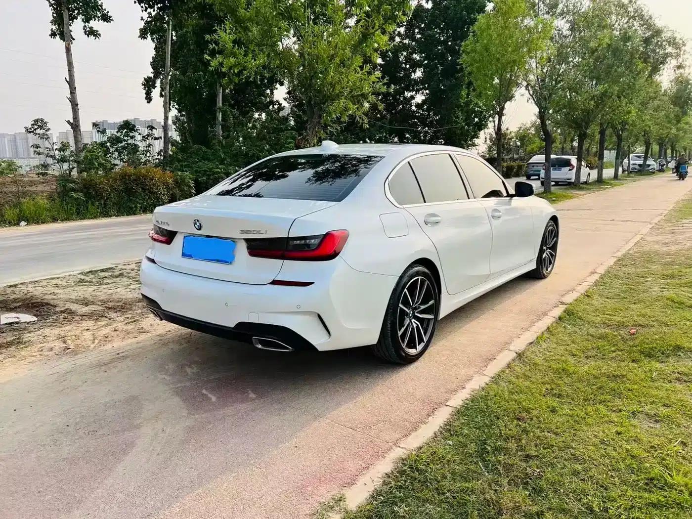 2021 BMW 3 Series 320Li M Sport Package — миниатюра 9