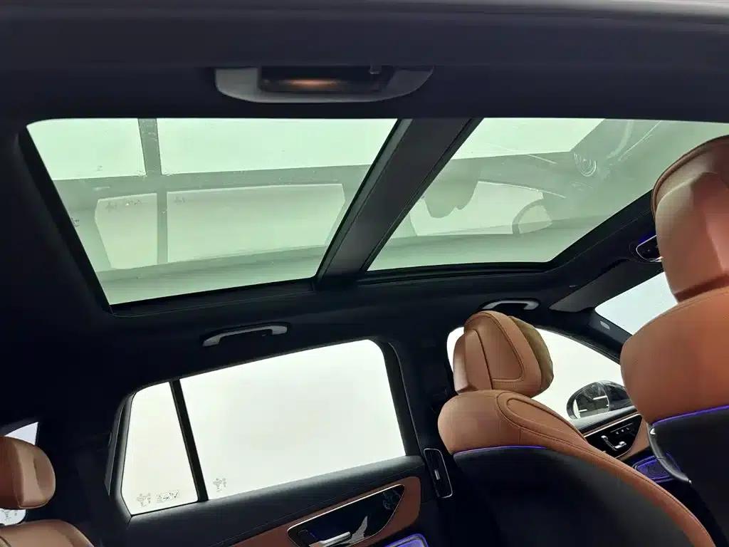 2023 Mercedes-Benz GLC 260 L 4MATIC Dynamic 7-seater — миниатюра 22