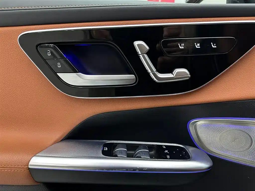 2023 Mercedes-Benz GLC 260 L 4MATIC Dynamic 7-seater — миниатюра 24