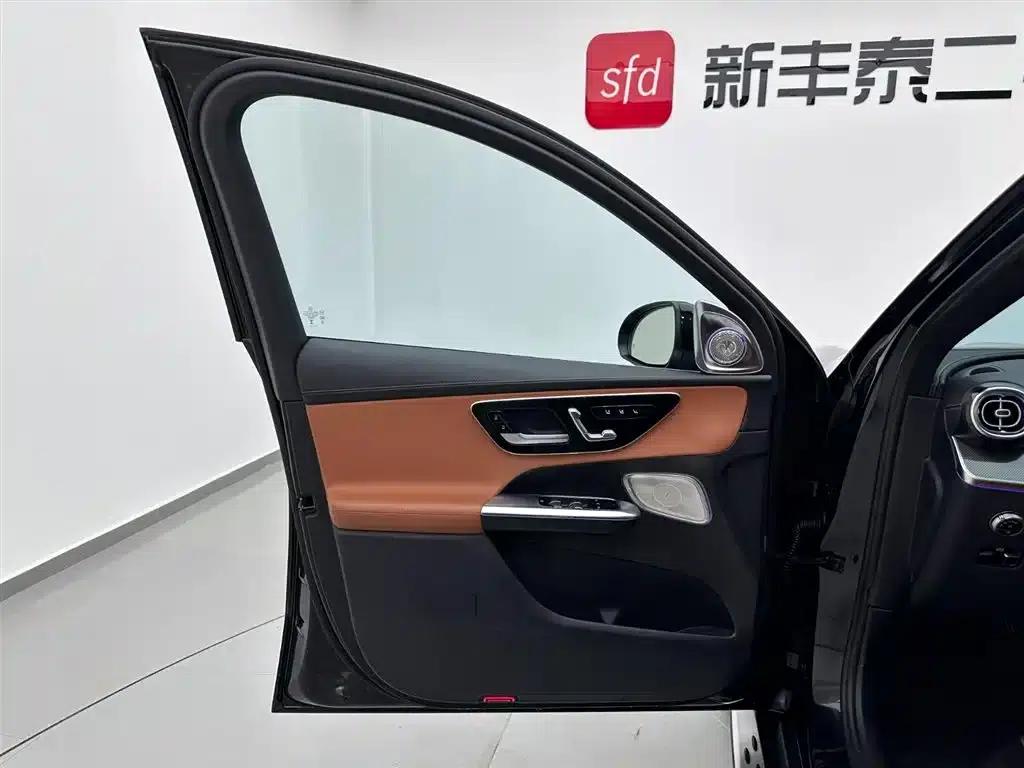 2023 Mercedes-Benz GLC 260 L 4MATIC Dynamic 7-seater — миниатюра 8