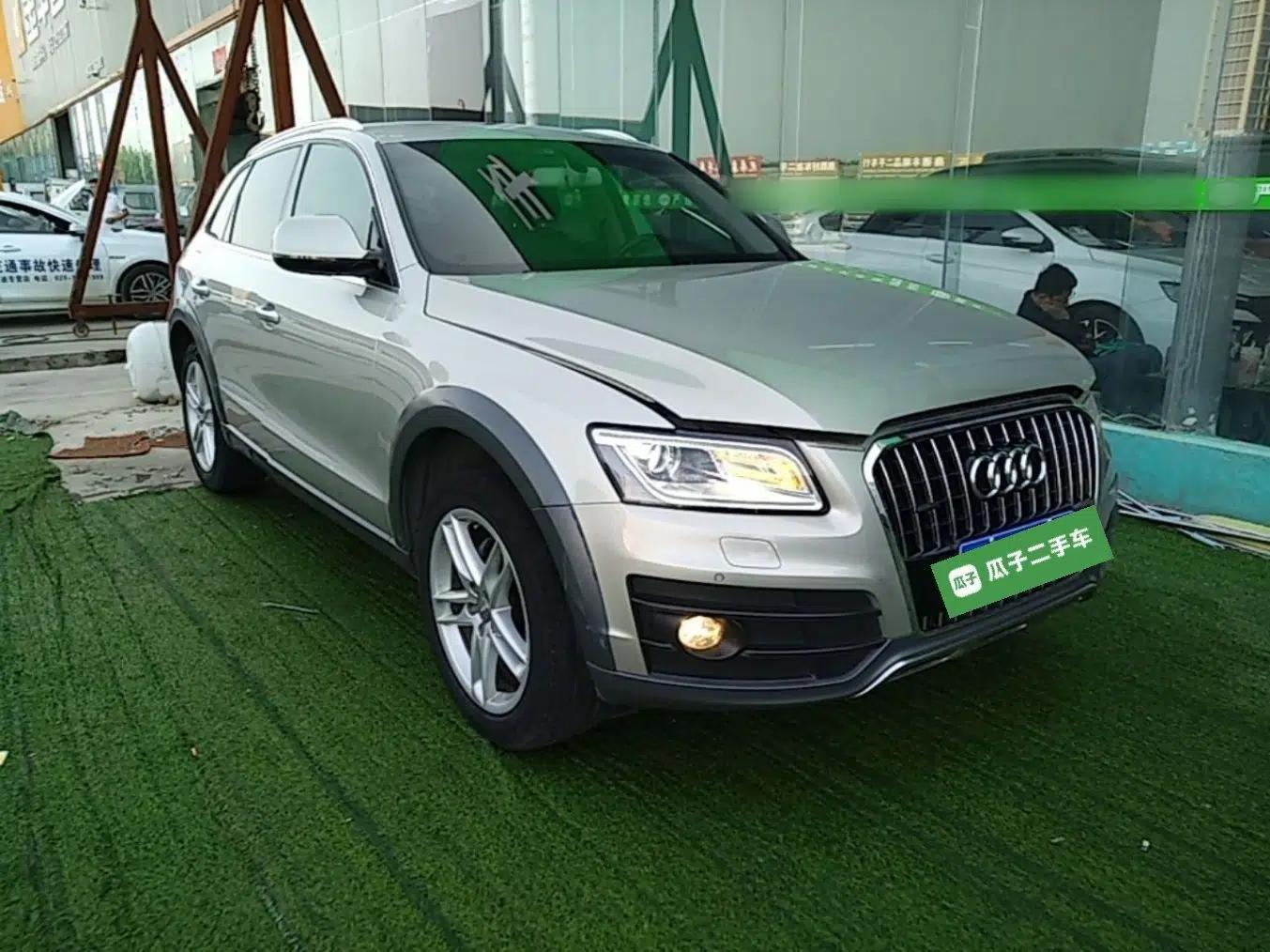 Audi Q5 2018 Collector's Edition 40 TFSI Technology Model — миниатюра 3