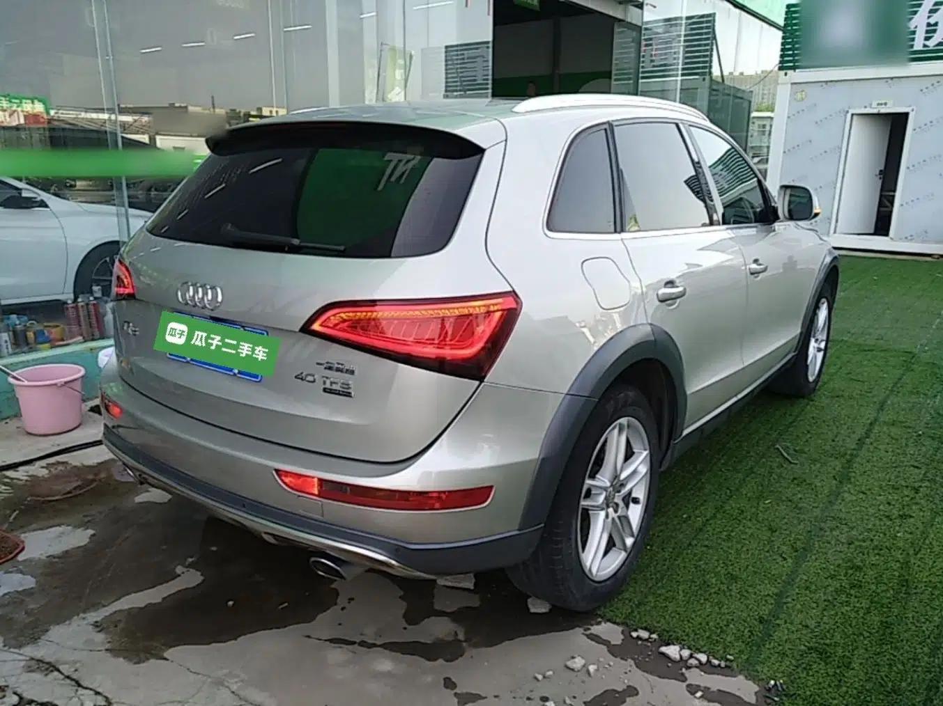 Audi Q5 2018 Collector's Edition 40 TFSI Technology Model — миниатюра 6