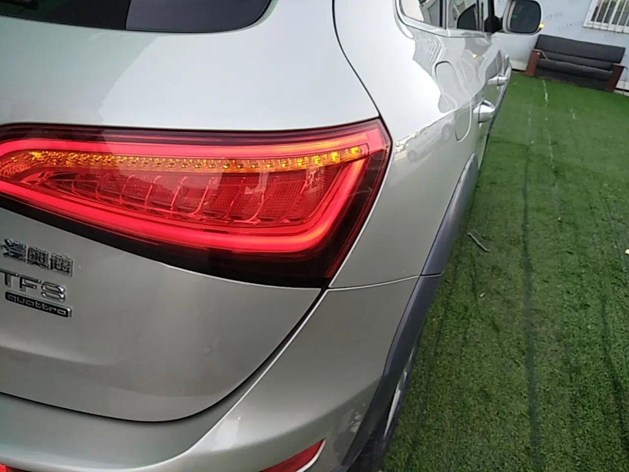 Audi Q5 2018 Collector's Edition 40 TFSI Technology Model — миниатюра 7