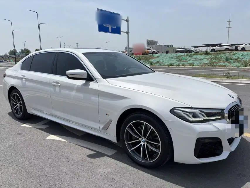 BMW 5 Series 2022 Second Facelift 525Li M Sport Package — миниатюра 3