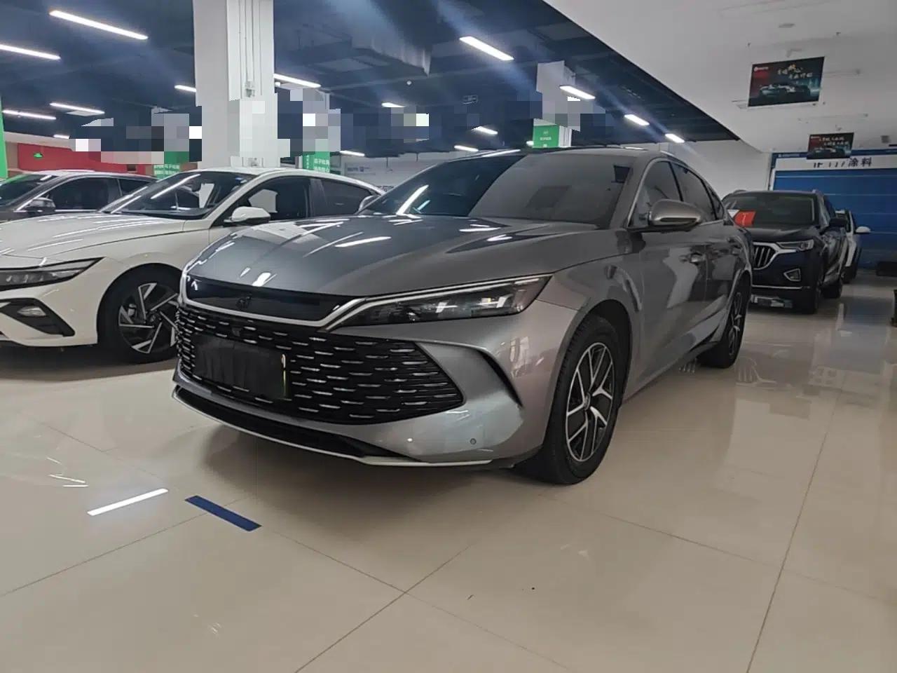 BYD Qin L 2024 DM-i 120KM Leading Model — миниатюра 1