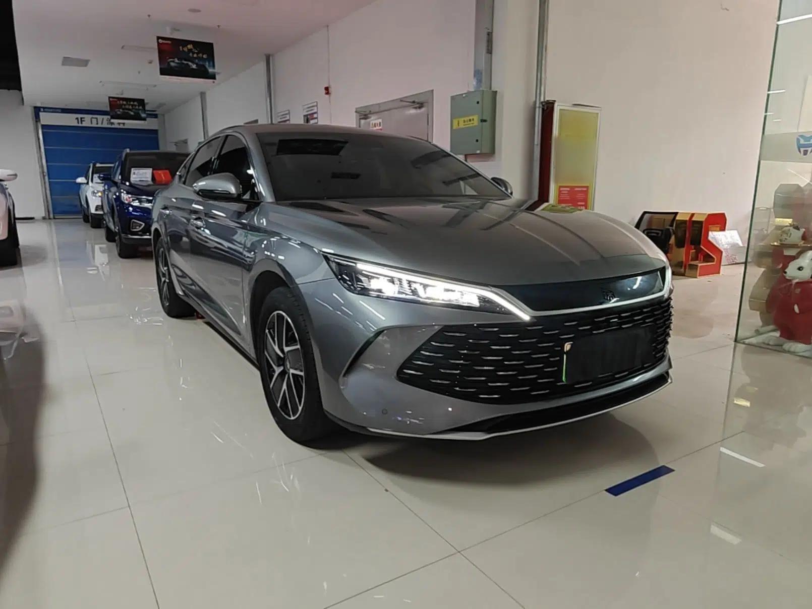 BYD Qin L 2024 DM-i 120KM Leading Model — миниатюра 3