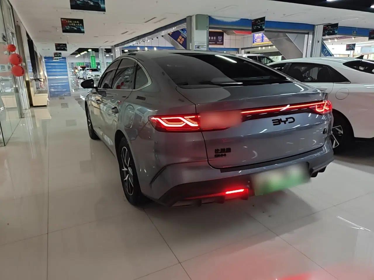 BYD Qin L 2024 DM-i 120KM Leading Model — миниатюра 4