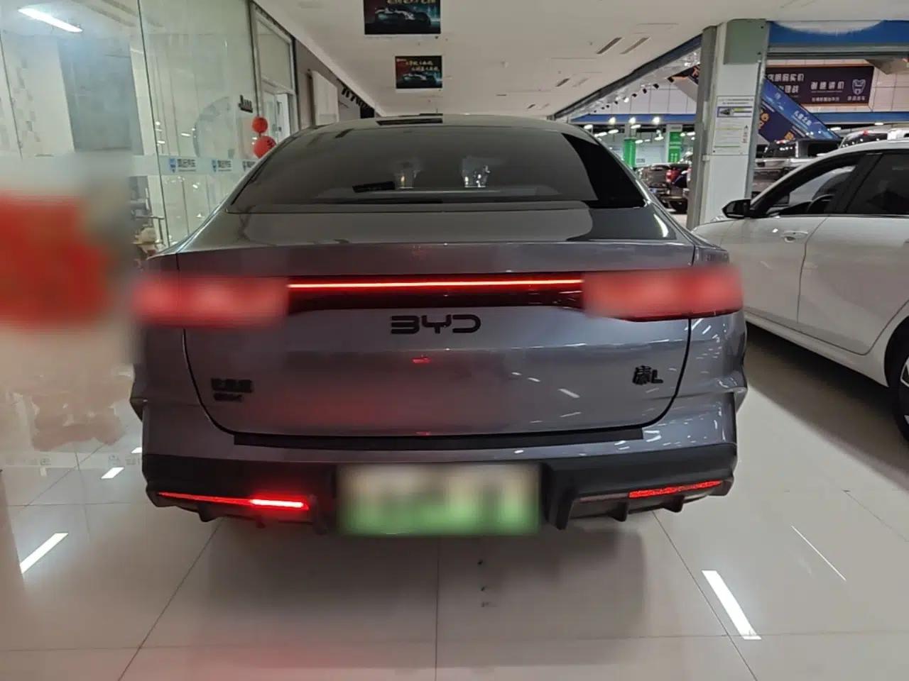 BYD Qin L 2024 DM-i 120KM Leading Model — миниатюра 5