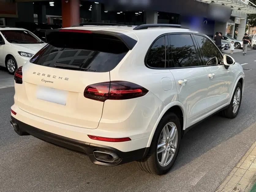 Porsche Cayenne 2016 Cayenne Platinum Edition 3.0T — миниатюра 3