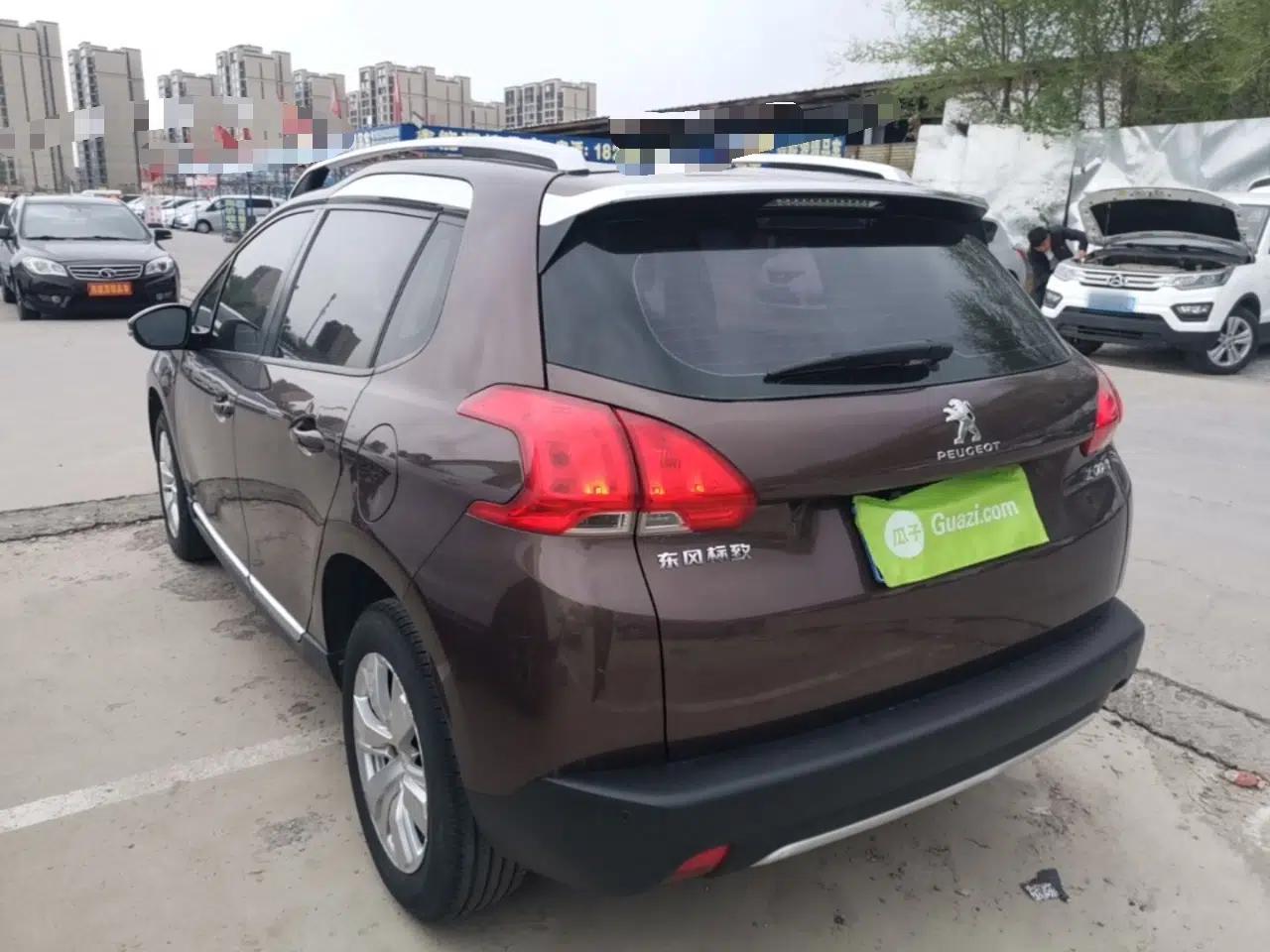 Peugeot 2008 2014 1.6L Automatic Fashion Edition — миниатюра 4