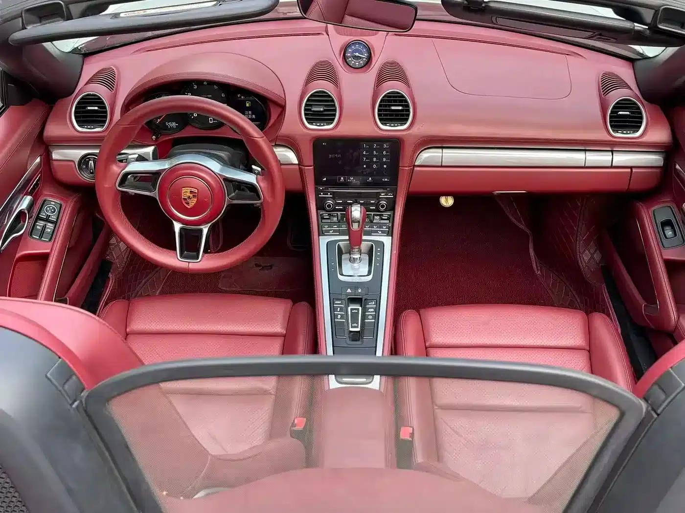 2018 Porsche 718 Boxster 2.0T — миниатюра 5