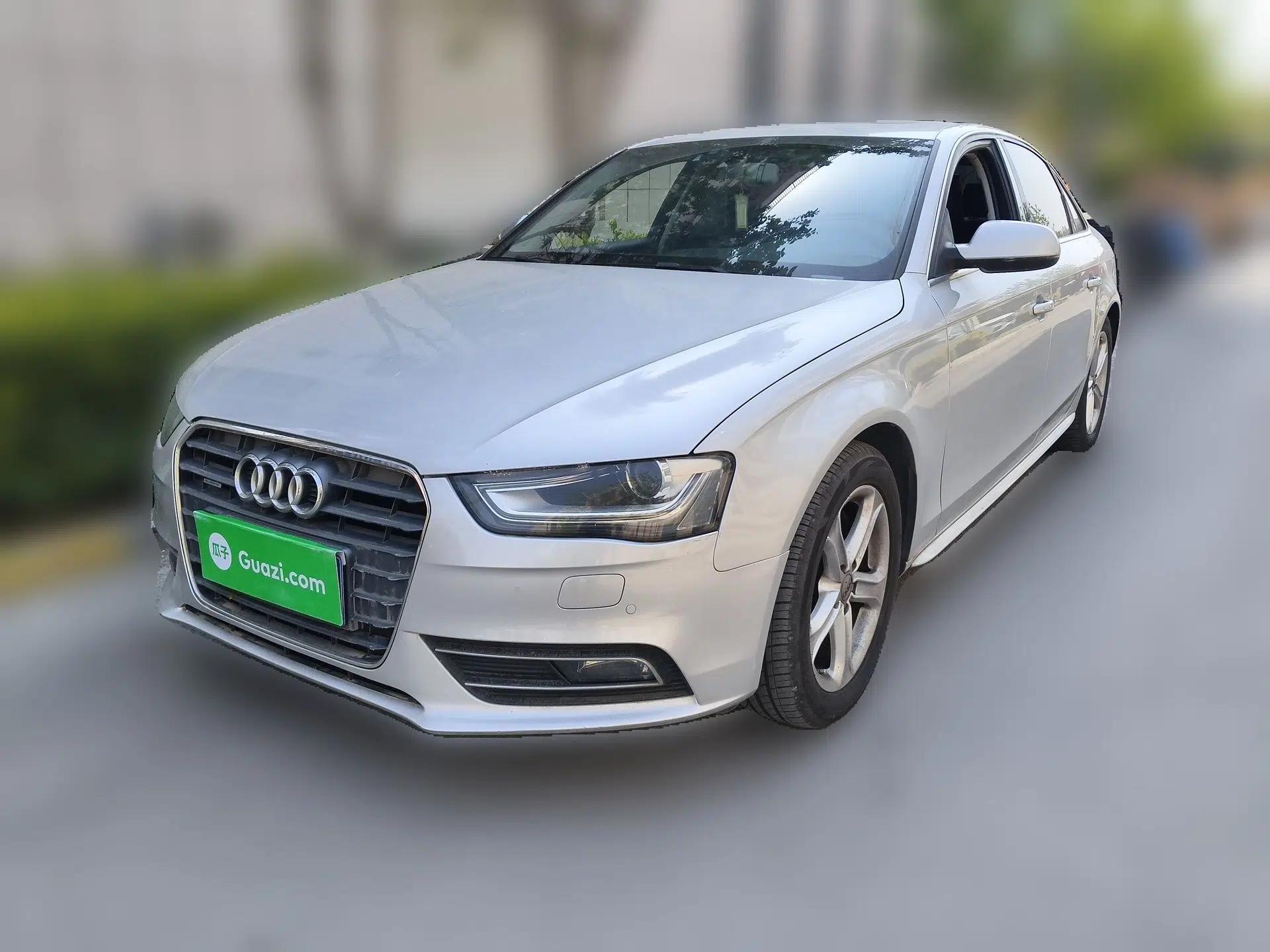 Audi A4L 2015 45 TFSI quattro Individual Sport Edition — миниатюра 1