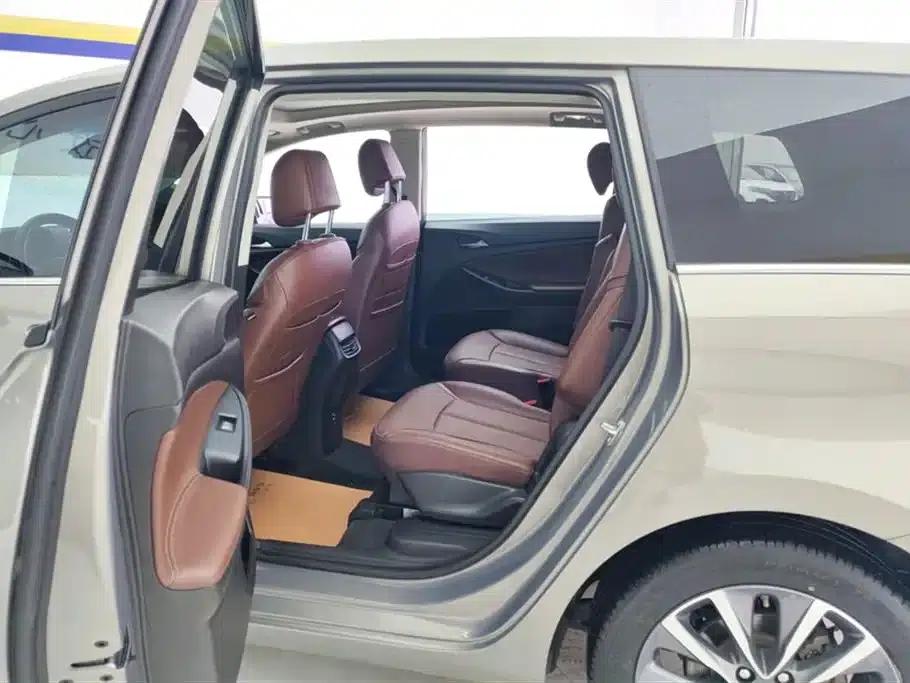 Buick GL6 2019 18T 6-seater Connected Premium Edition (National V Emission Standard) — миниатюра 11
