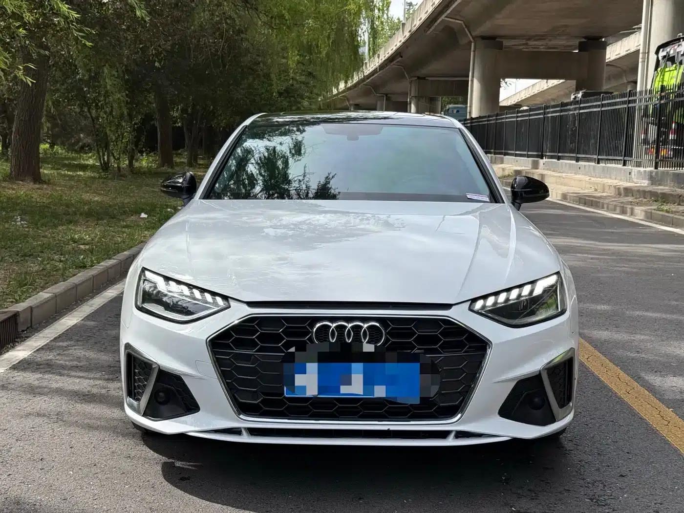 Audi A4L 2020 40 TFSI quattro Luxury Dynamic — миниатюра 1