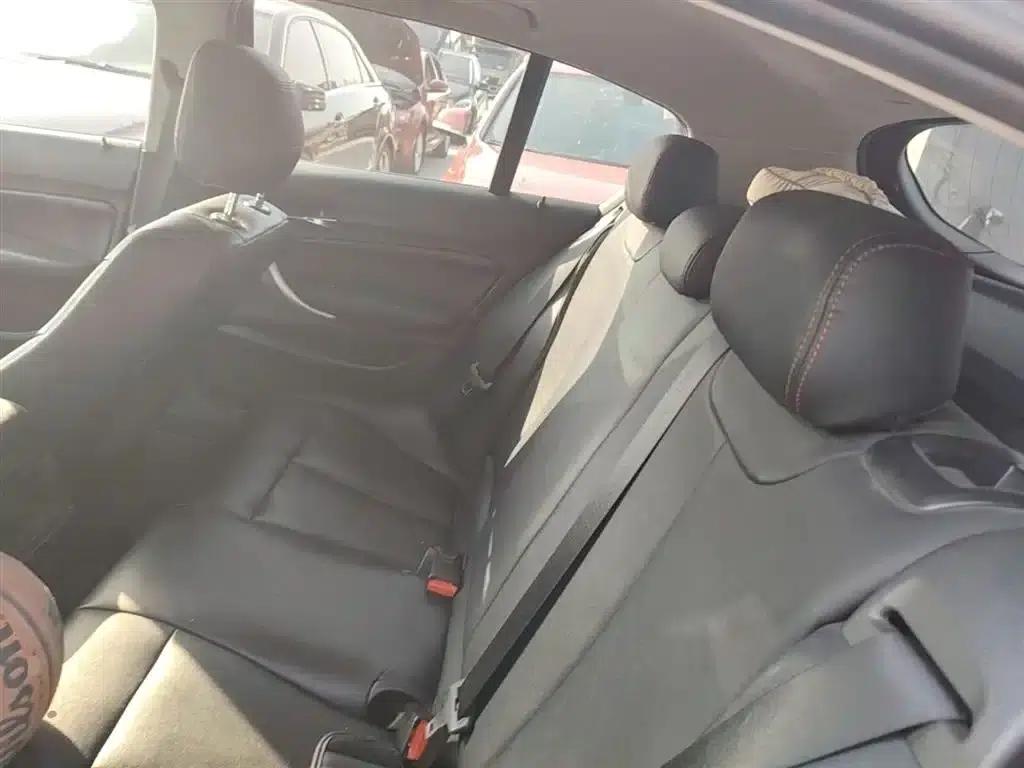 BMW 1 Series (Imported) 2016 118i Leading Edition — миниатюра 17