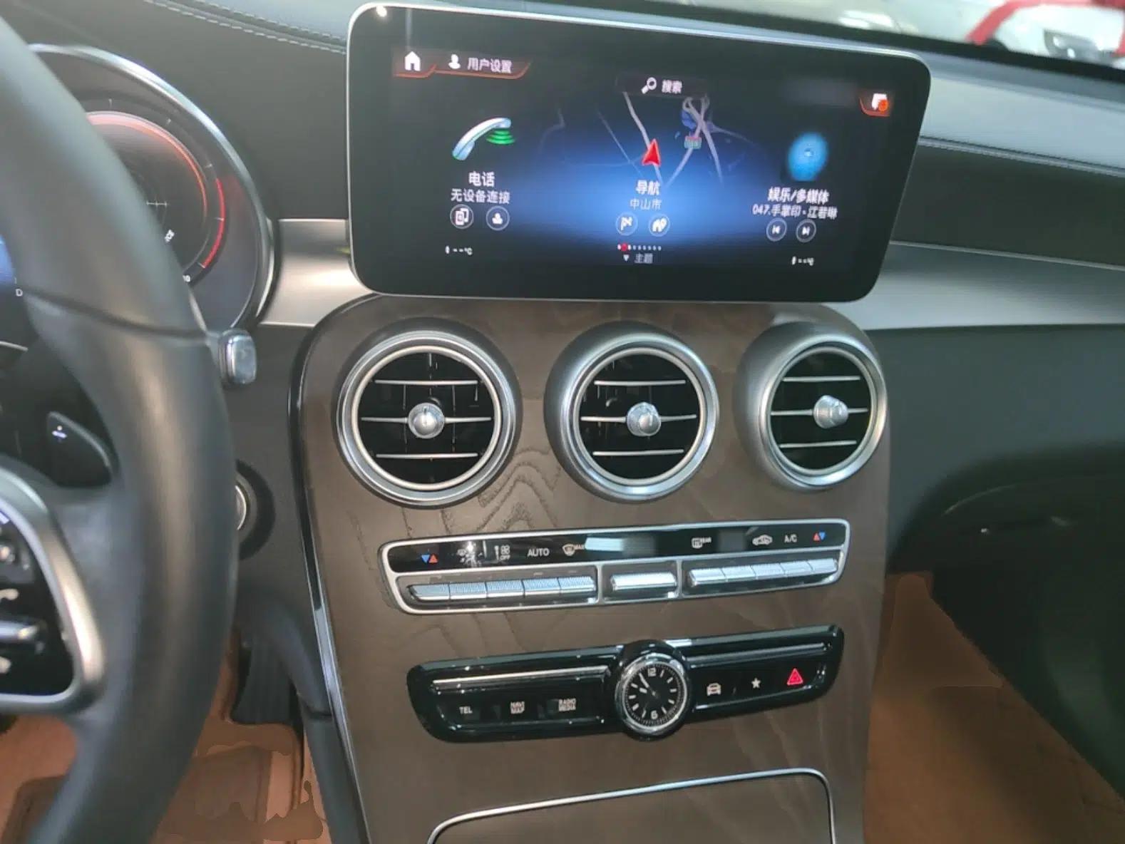 Mercedes-Benz GLC 2020 GLC 260 L 4MATIC Luxury Model — миниатюра 13