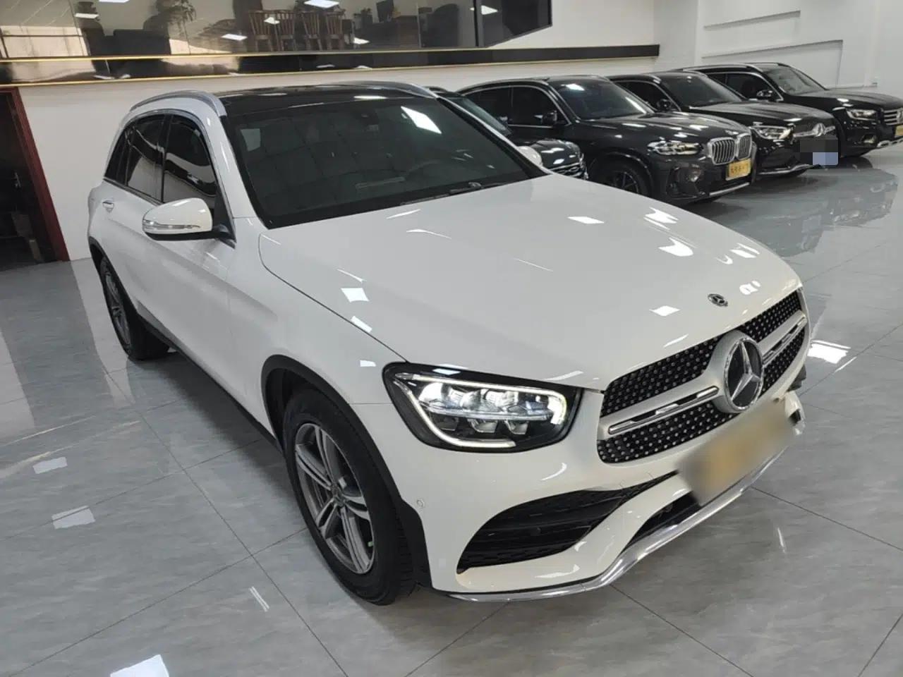 Mercedes-Benz GLC 2020 GLC 260 L 4MATIC Luxury Model — миниатюра 3