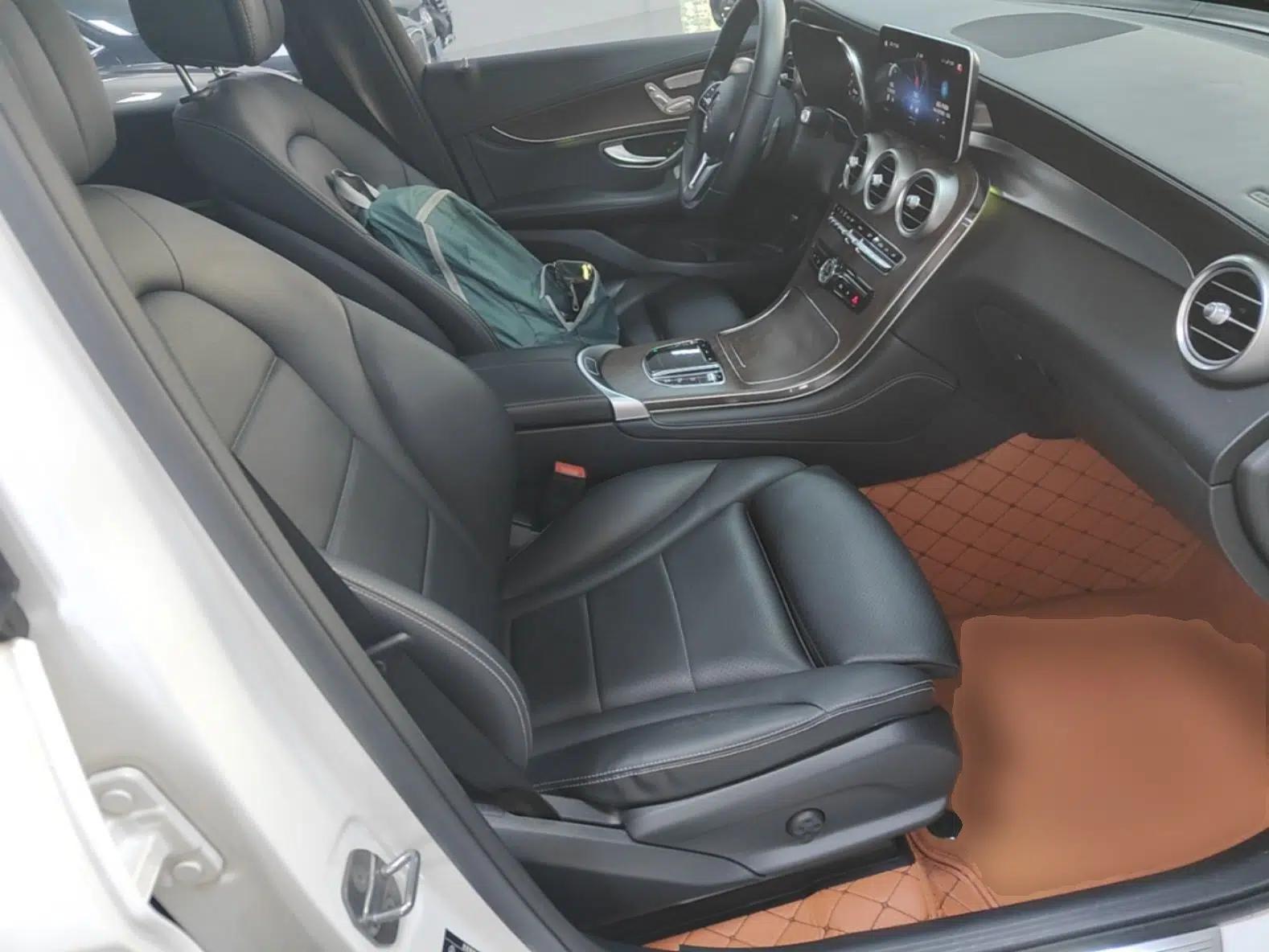 Mercedes-Benz GLC 2020 GLC 260 L 4MATIC Luxury Model — миниатюра 23