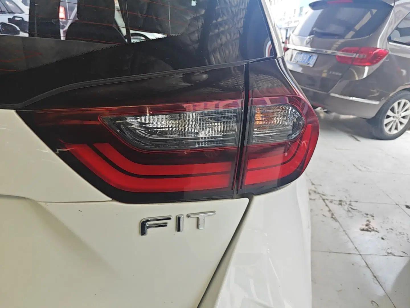 Honda Fit 2021 1.5L CVT Trend Edition — миниатюра 7