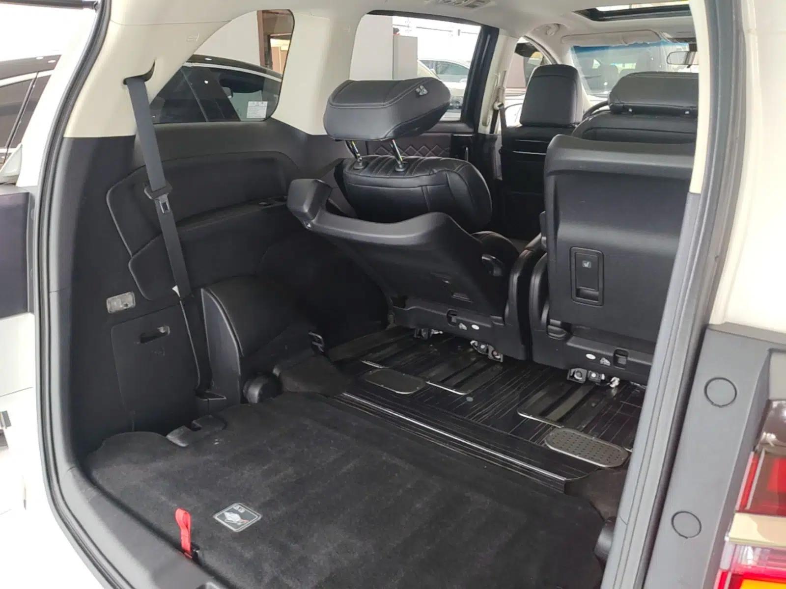 Honda Elysion 2019 2.0L Hybrid Luxury Edition — миниатюра 22