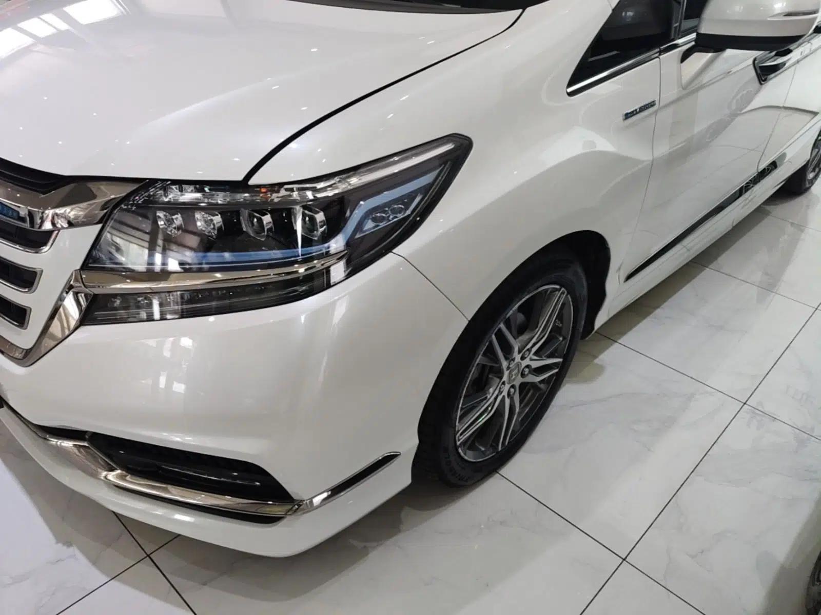 Honda Elysion 2019 2.0L Hybrid Luxury Edition — миниатюра 9