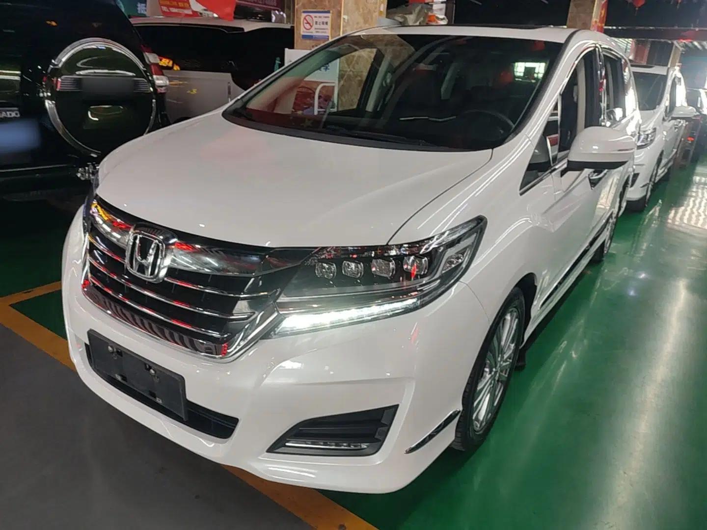 Honda Elysion 2016 2.4L Luxury Edition — миниатюра 1