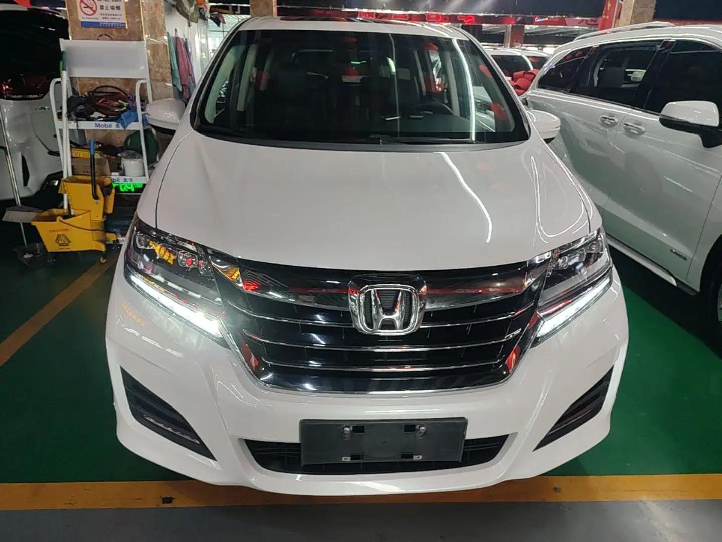 Honda Elysion 2016 2.4L Luxury Edition — миниатюра 2