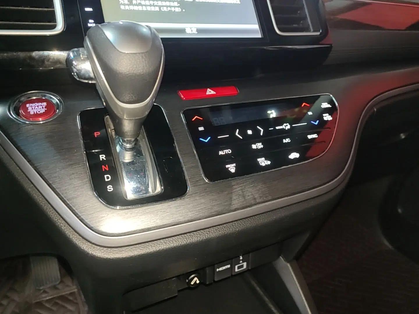 Honda Elysion 2016 2.4L Luxury Edition — миниатюра 17