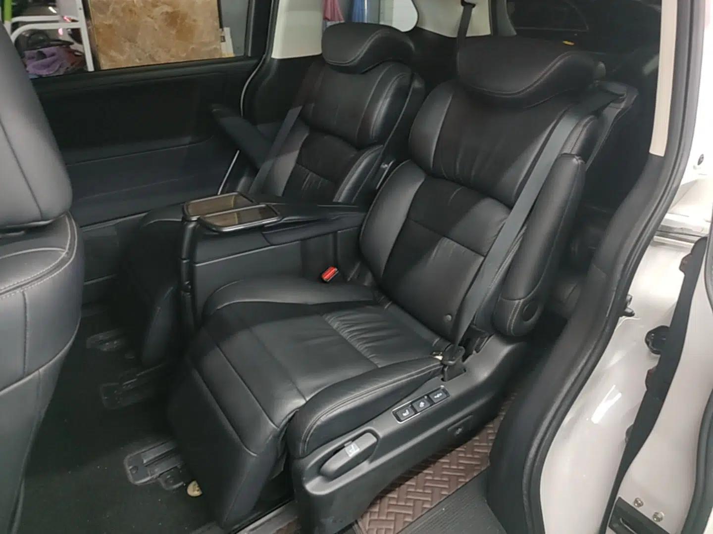 Honda Elysion 2016 2.4L Luxury Edition — миниатюра 20