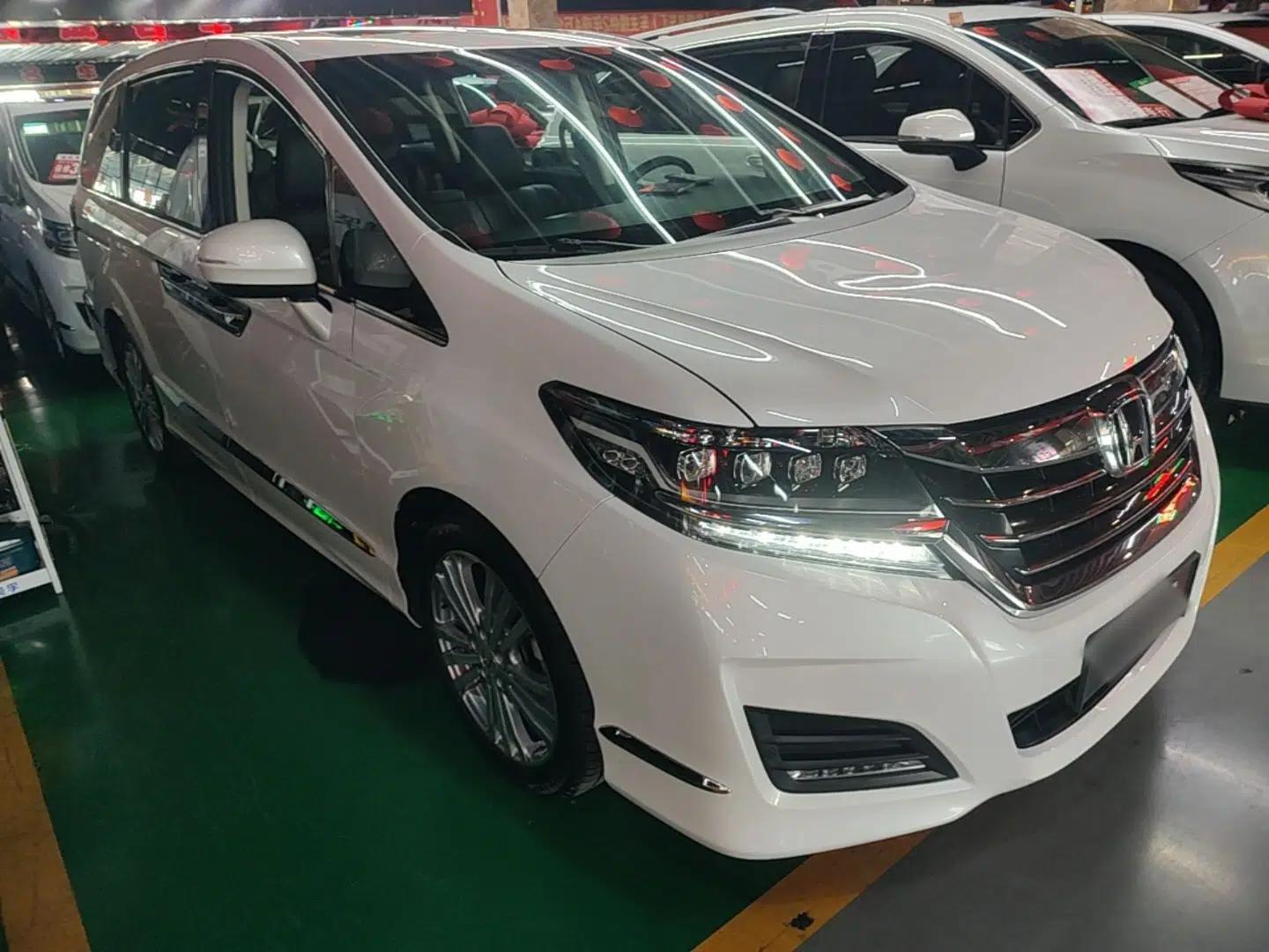 Honda Elysion 2016 2.4L Luxury Edition — миниатюра 3