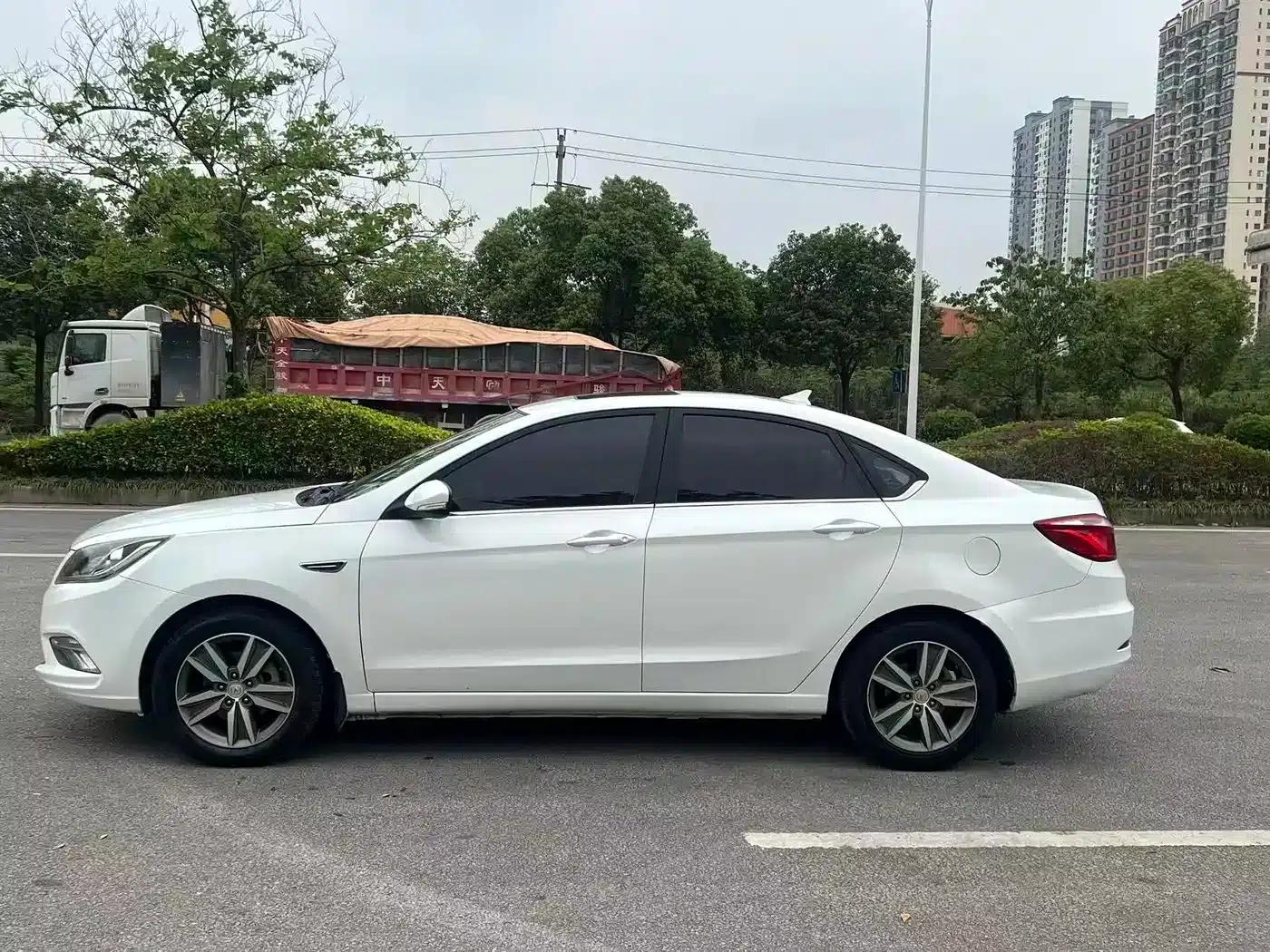 Changan Eado 2016 1.6L Manual Fashion Edition — миниатюра 4