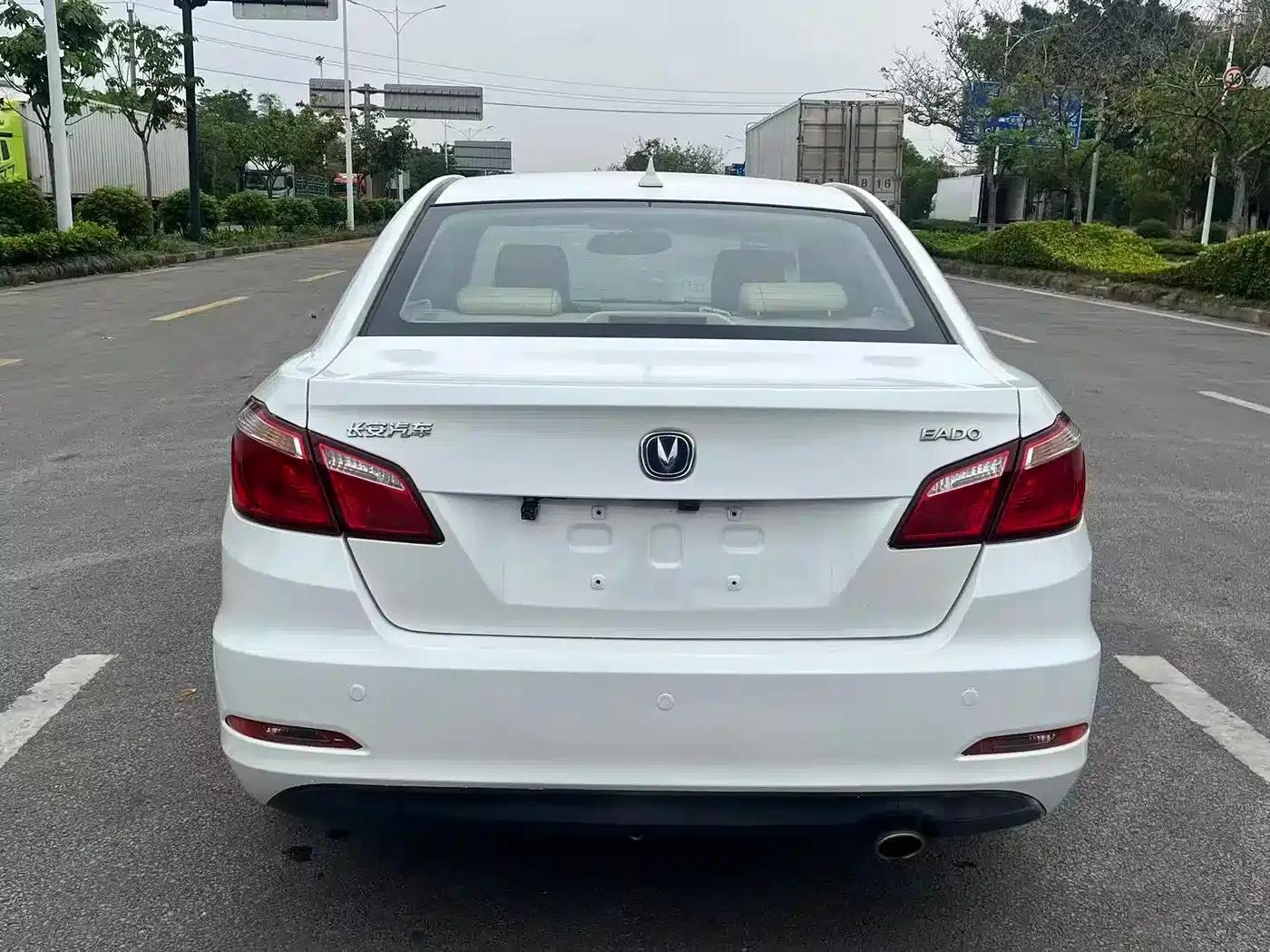 Changan Eado 2016 1.6L Manual Fashion Edition — миниатюра 6