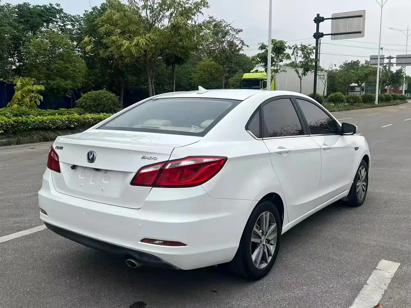 Changan Eado 2016 1.6L Manual Fashion Edition — миниатюра 7