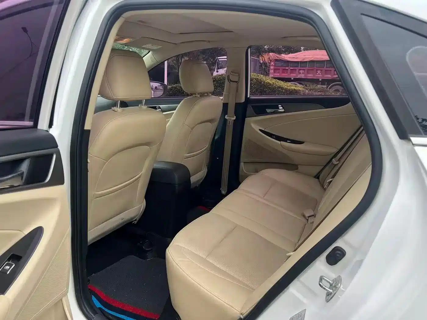 Changan Eado 2016 1.6L Manual Fashion Edition — миниатюра 10