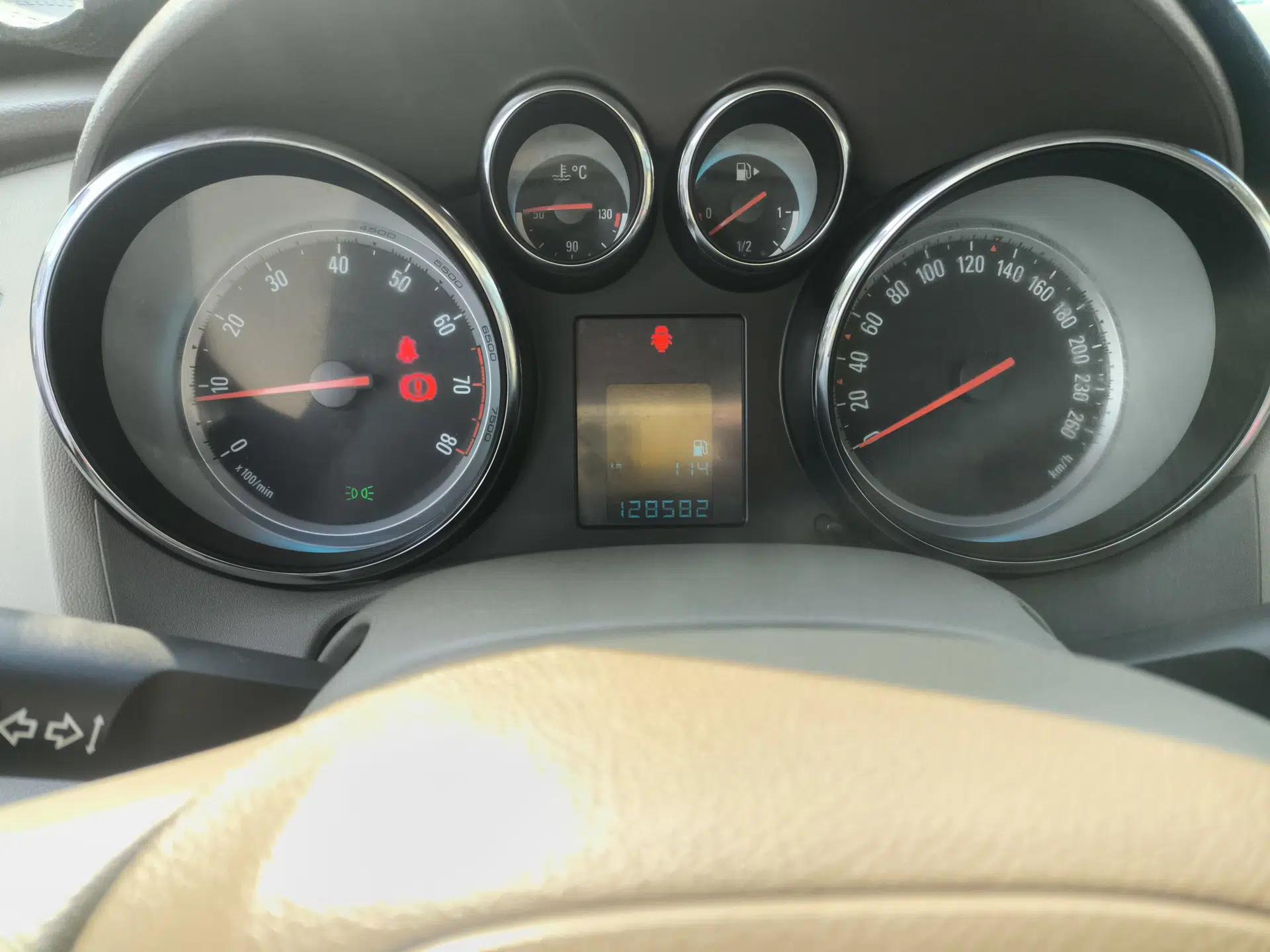 Buick GT 2013 GT 1.6L Manual Entry-Level Model — миниатюра 14