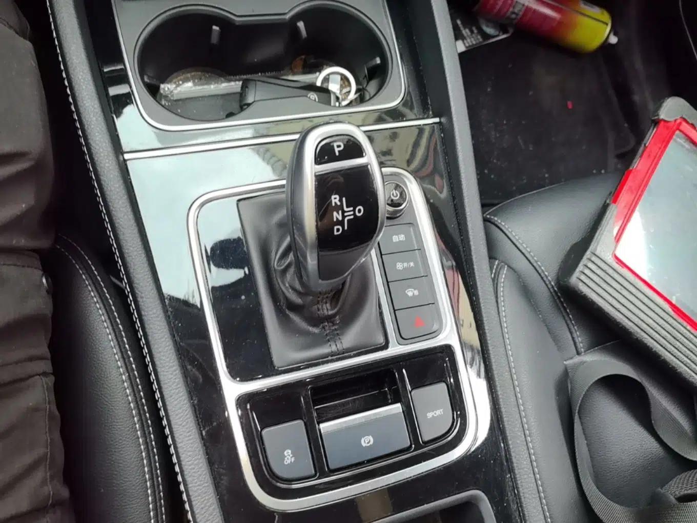 BYD Song MAX 2021 Upgraded Model 1.5T Automatic Luxury 7-Seater — миниатюра 17