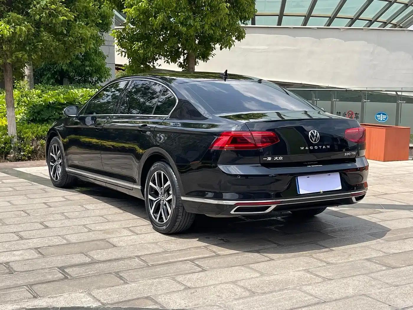2020 Volkswagen Passat 330TSI DSG Leading Edition — миниатюра 4