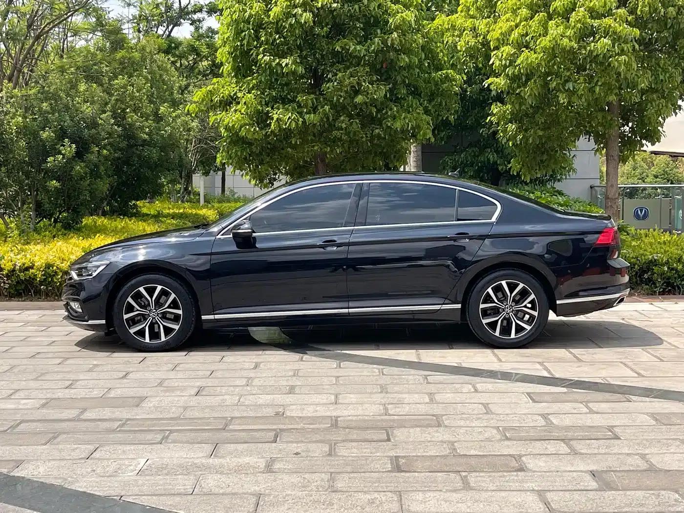 2020 Volkswagen Passat 330TSI DSG Leading Edition — миниатюра 7