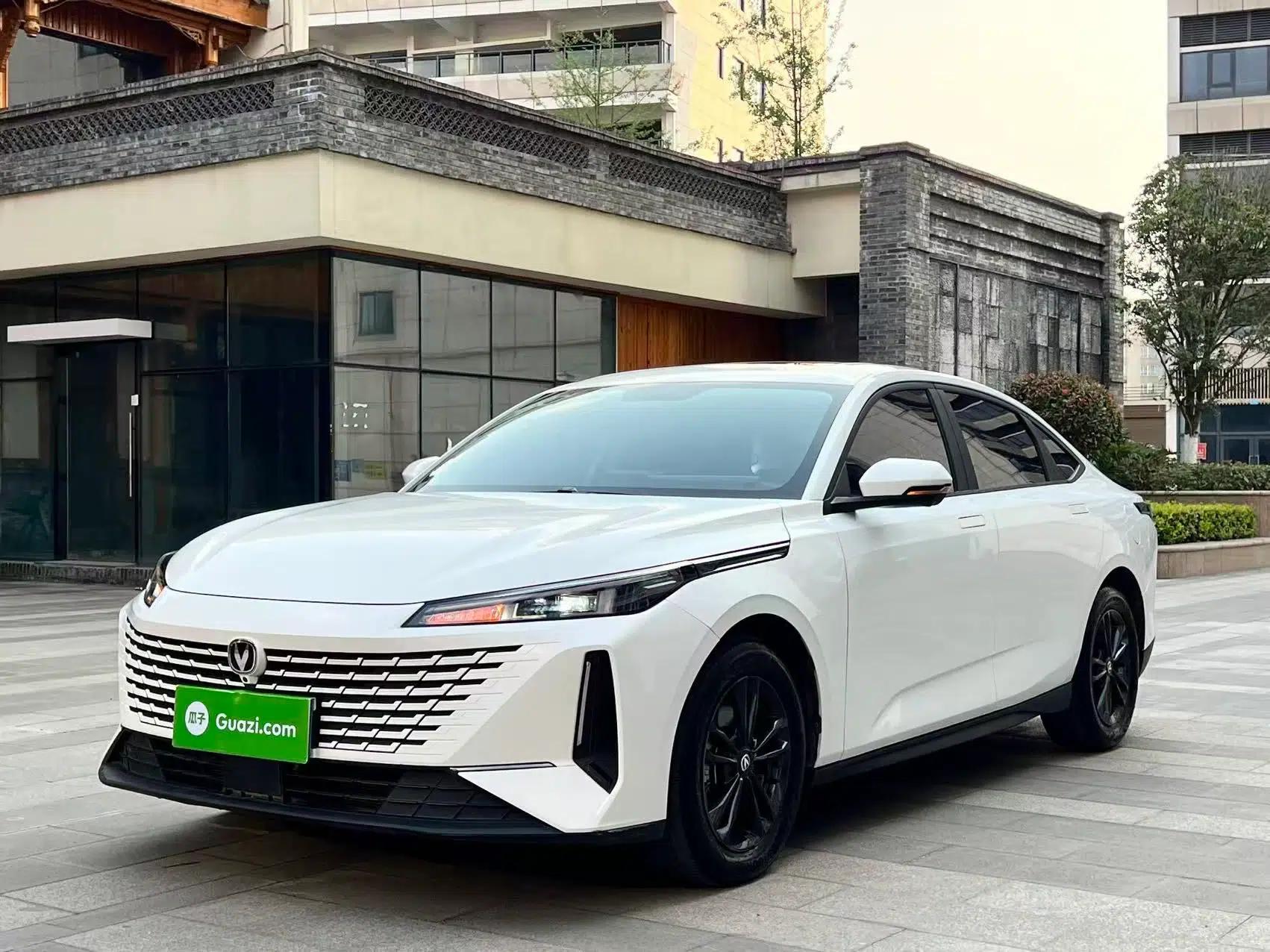 CHANGAN Eado DD 2023 Blue Whale NE 1.5T GDI DCT Luxury Edition — миниатюра 1