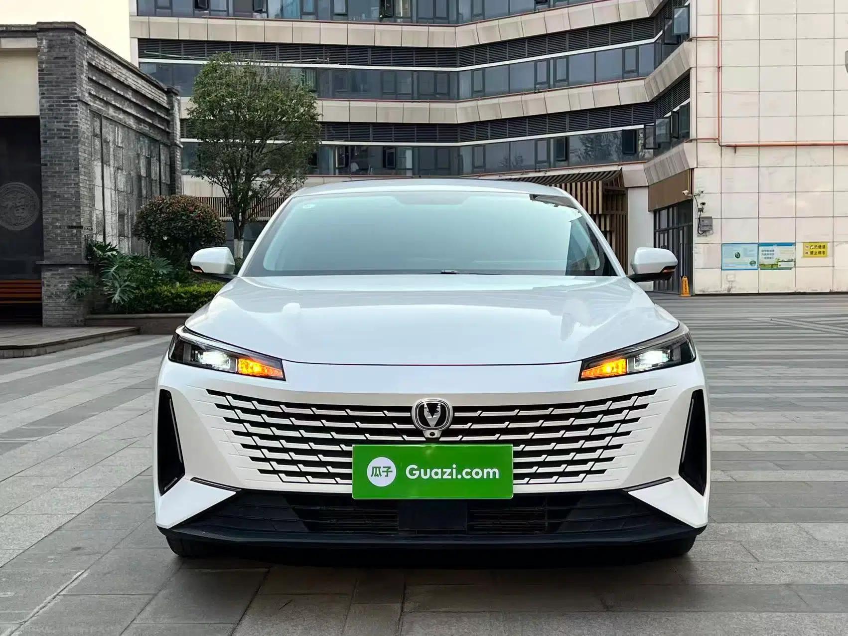 CHANGAN Eado DD 2023 Blue Whale NE 1.5T GDI DCT Luxury Edition — миниатюра 2