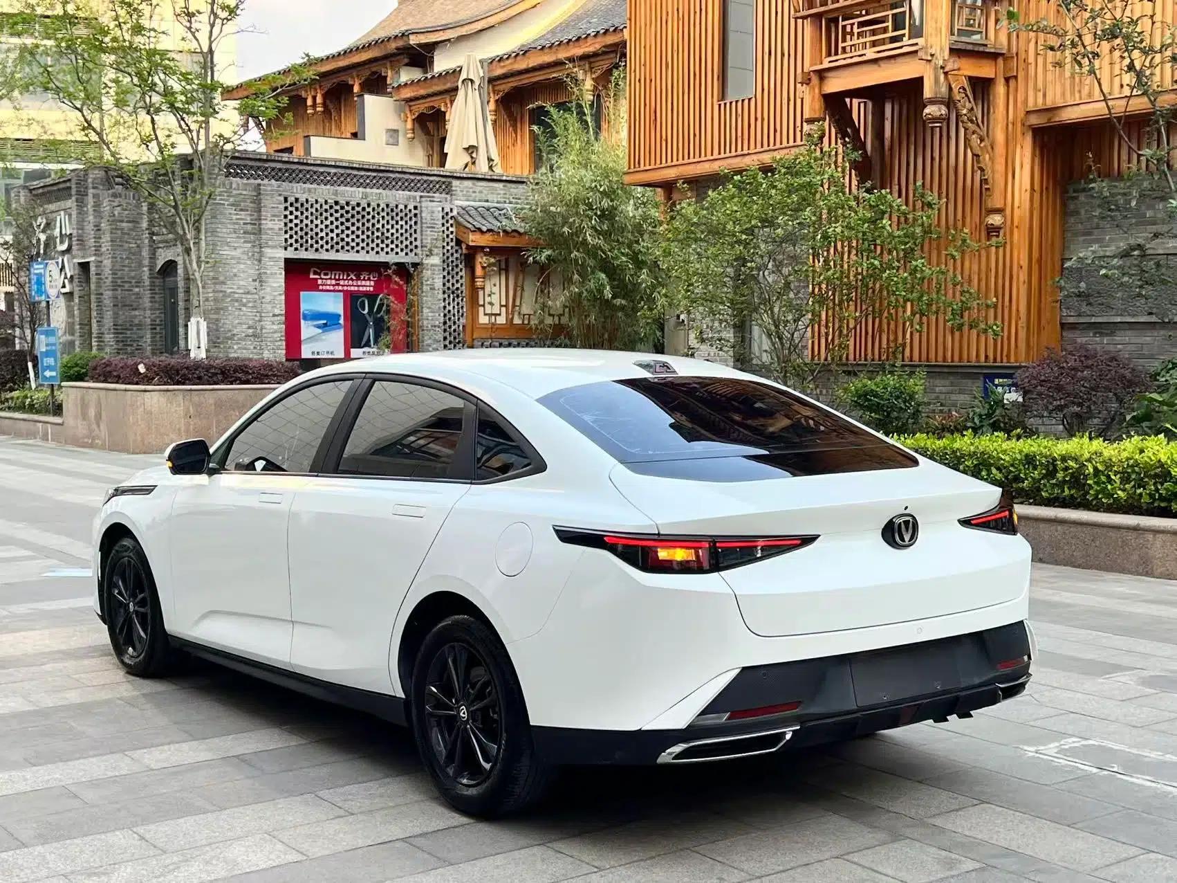 CHANGAN Eado DD 2023 Blue Whale NE 1.5T GDI DCT Luxury Edition — миниатюра 4