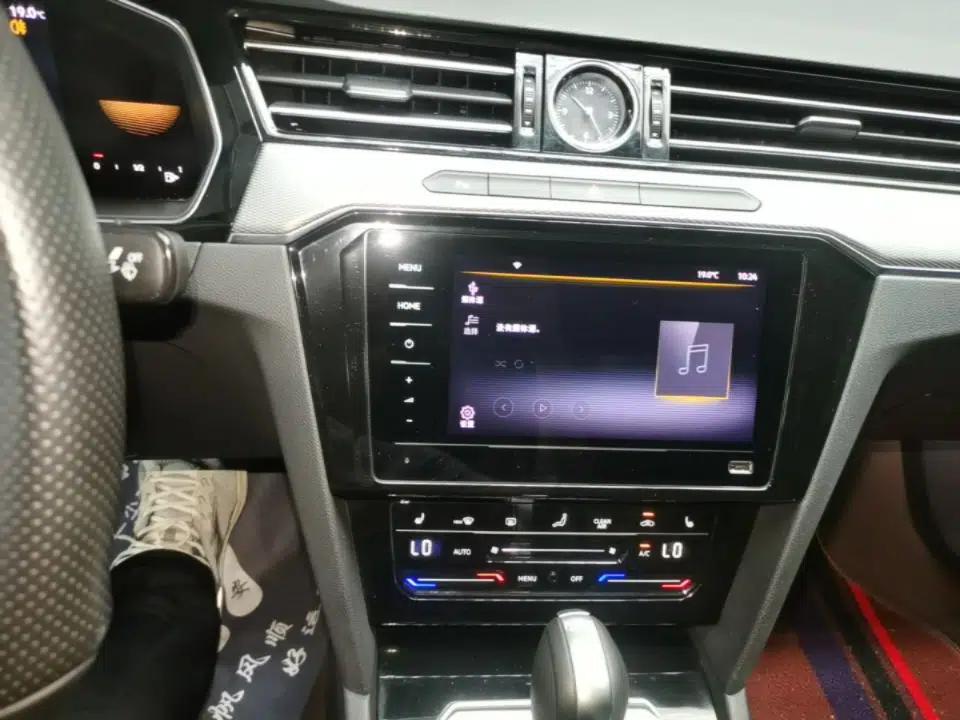 Volkswagen Magotan 2023 2 Million Units Limited Edition 330TSI DSG Leading Version — миниатюра 15